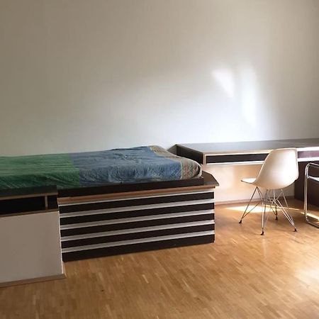 Room In Maisonette With Garden, Parking Place Вена Экстерьер фото