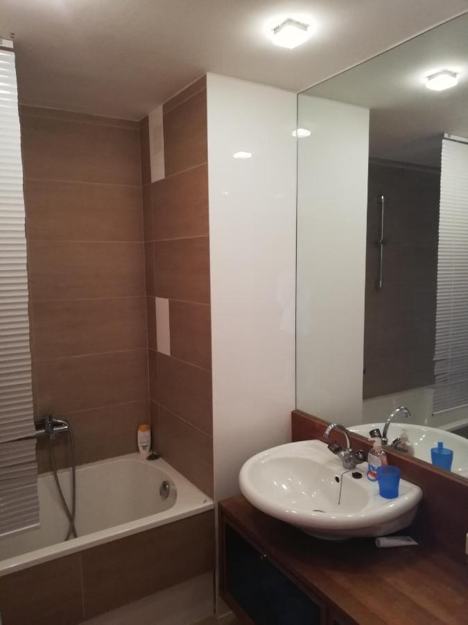 Room In Maisonette With Garden, Parking Place Вена Экстерьер фото